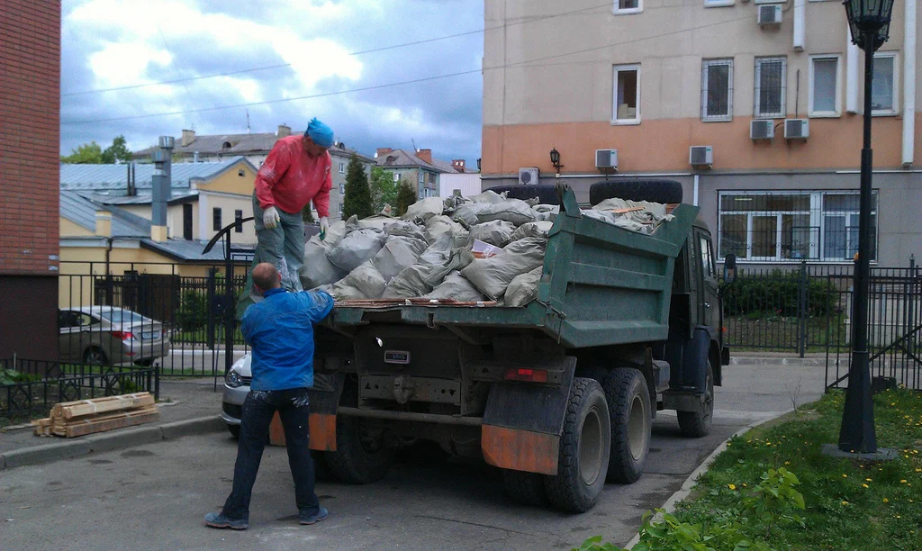 Вывоз строительного мусора в Железнодорожном от 1641 руб. – ПроМусор