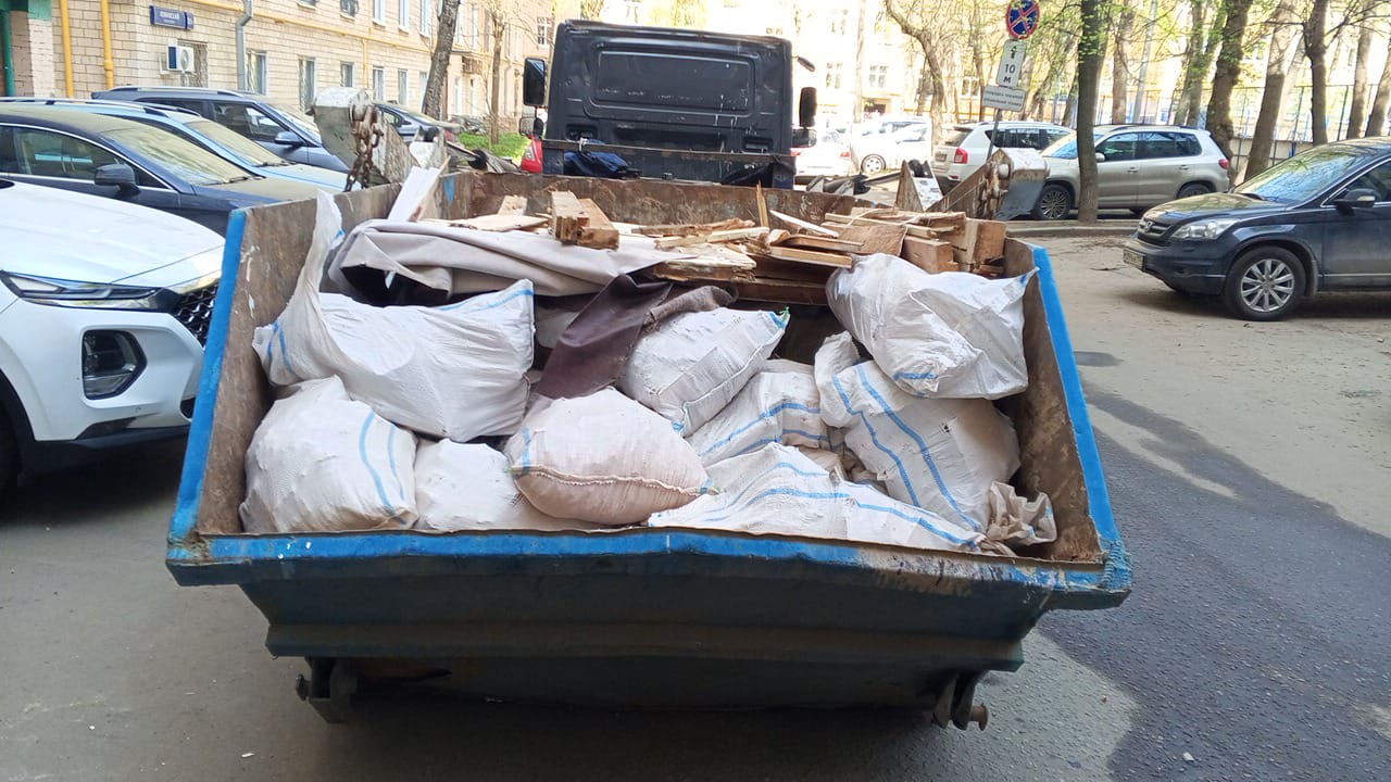 Вывоз мусора из магазина в Железнодорожном в октябре