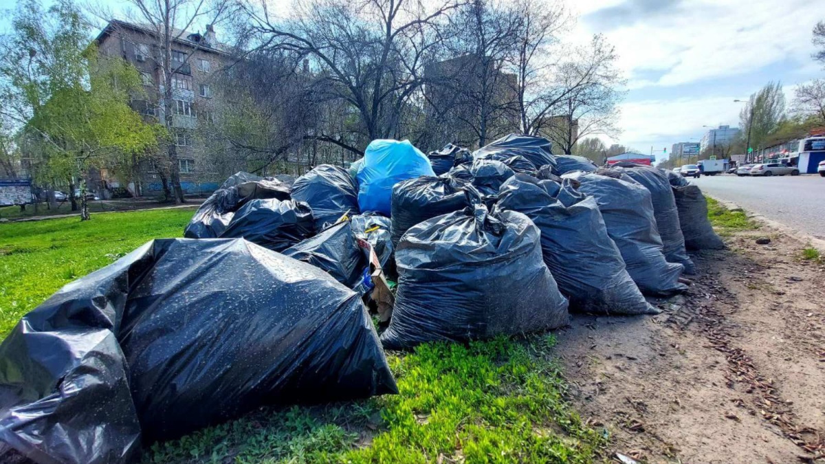 Вывоз и утилизация мусора после субботника в Железнодорожном в октябре