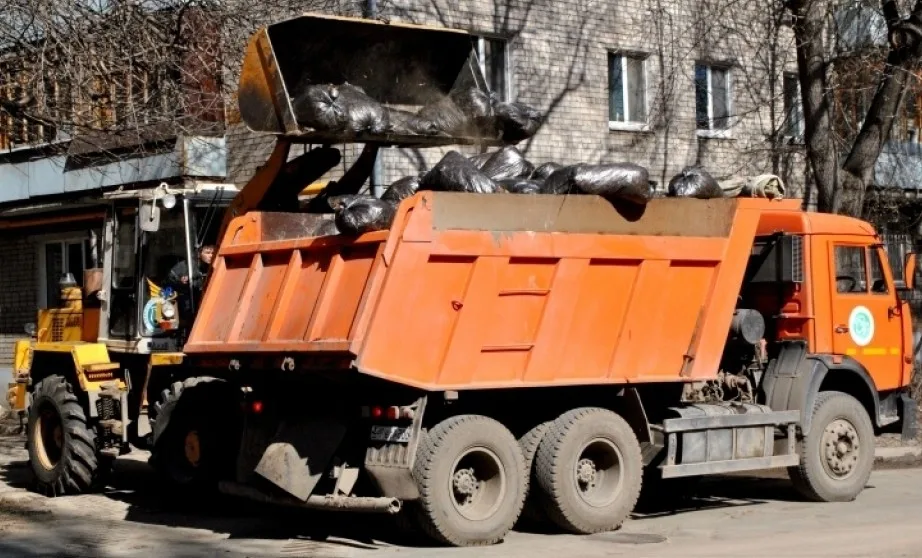 Вывоз мусора грузовым фургоном 5 тонн в Железнодорожном – ПроМусор, аренда, цена от 1589 руб