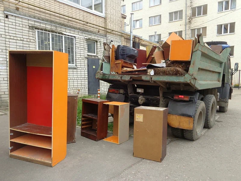 Вывоз шкафа в Железнодорожном от ПроМусор — недорого, демонтаж, утилизация, вывоз из квартиры от 872 руб